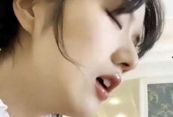 小慧君吃瓜网红视频